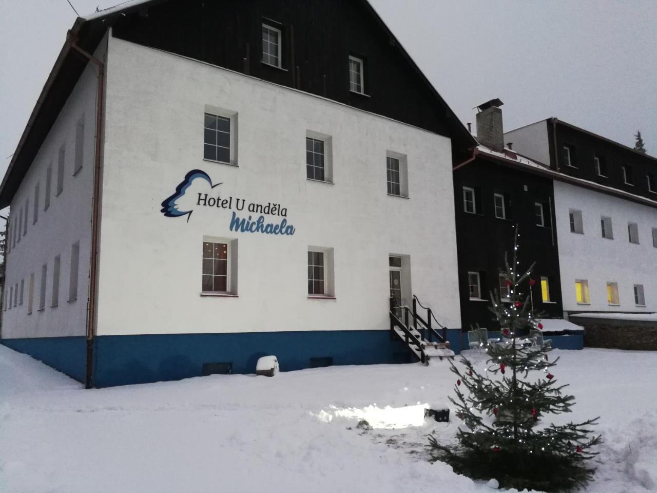 Hotel U Andela Michaela Javorná Екстериор снимка